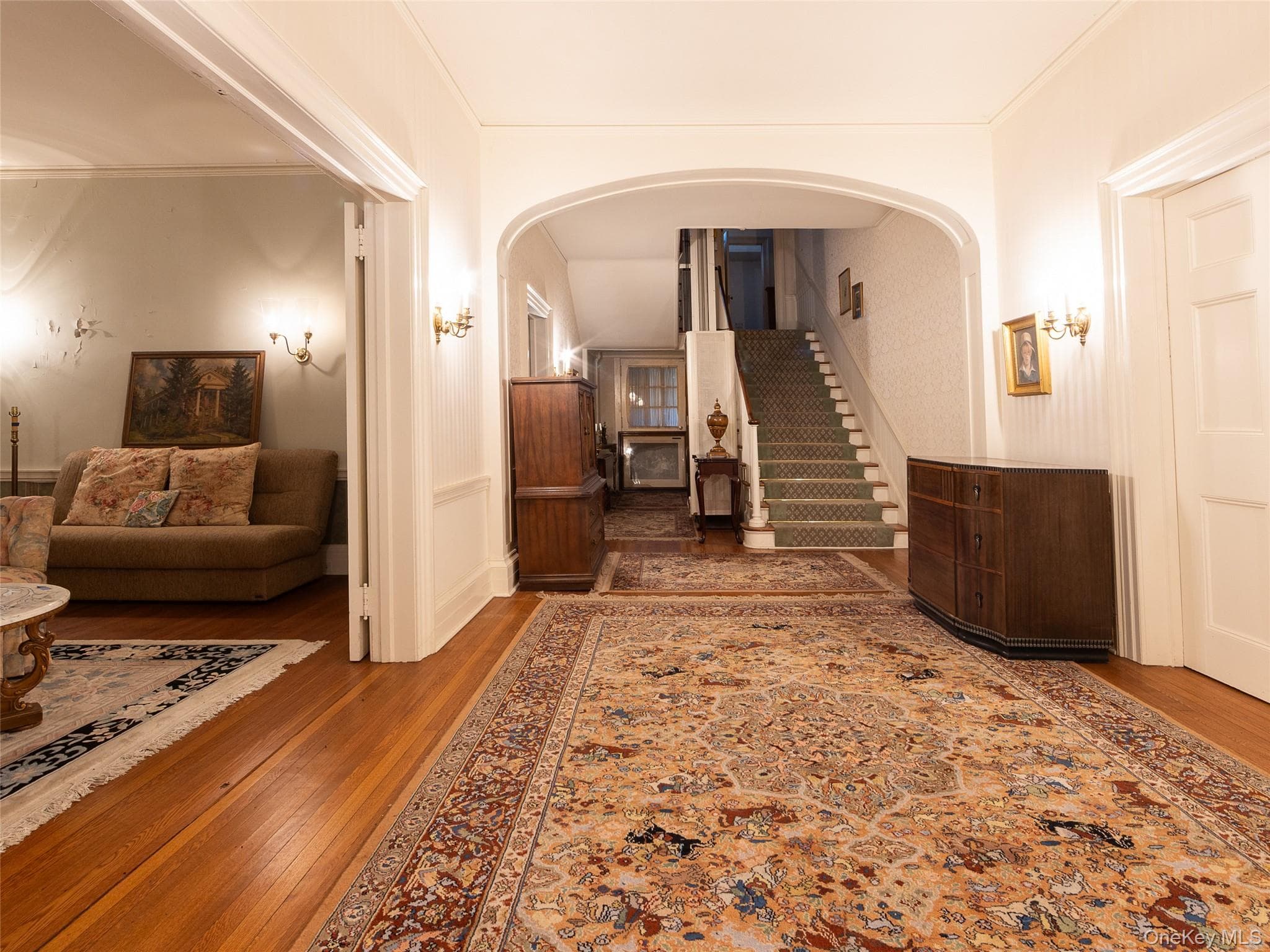 63 Colonial Avenue thumbnail 4