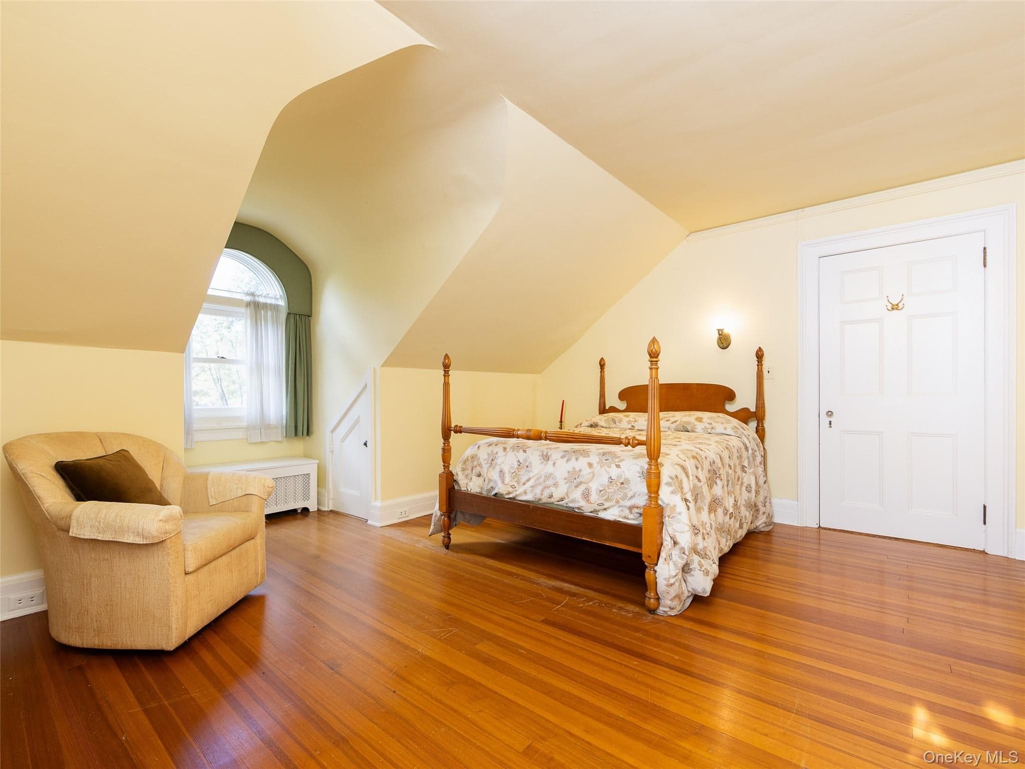63 Colonial Avenue thumbnail 19