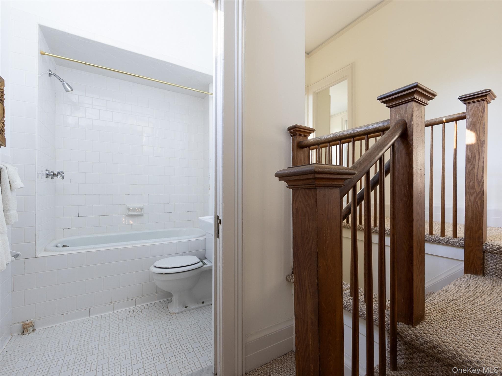 63 Colonial Avenue thumbnail 24