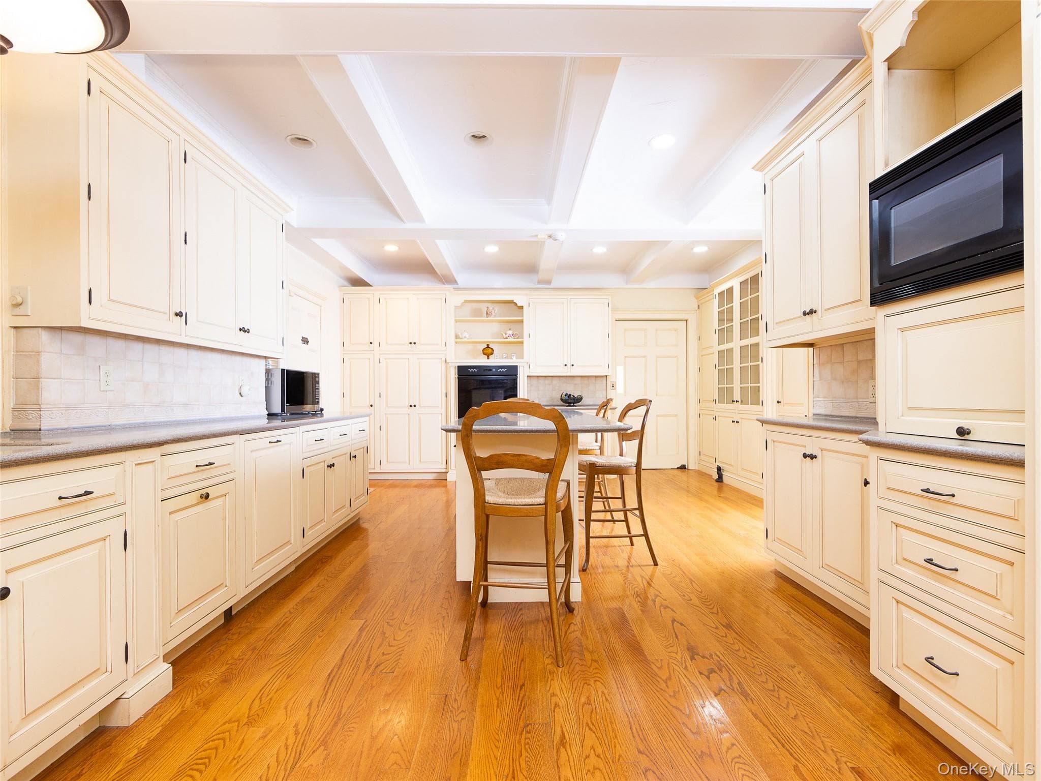 63 Colonial Avenue thumbnail 8