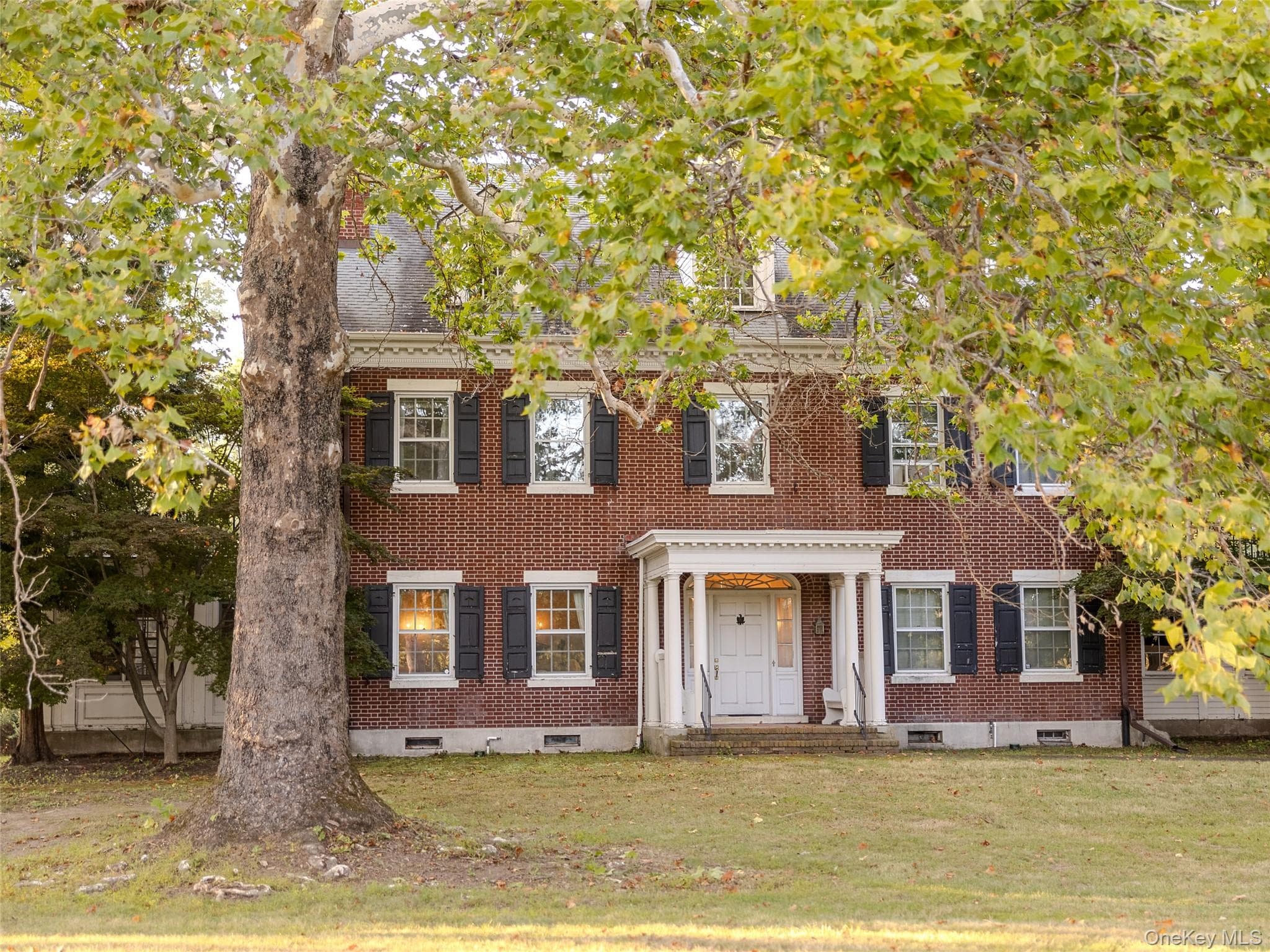 63 Colonial Avenue thumbnail 2