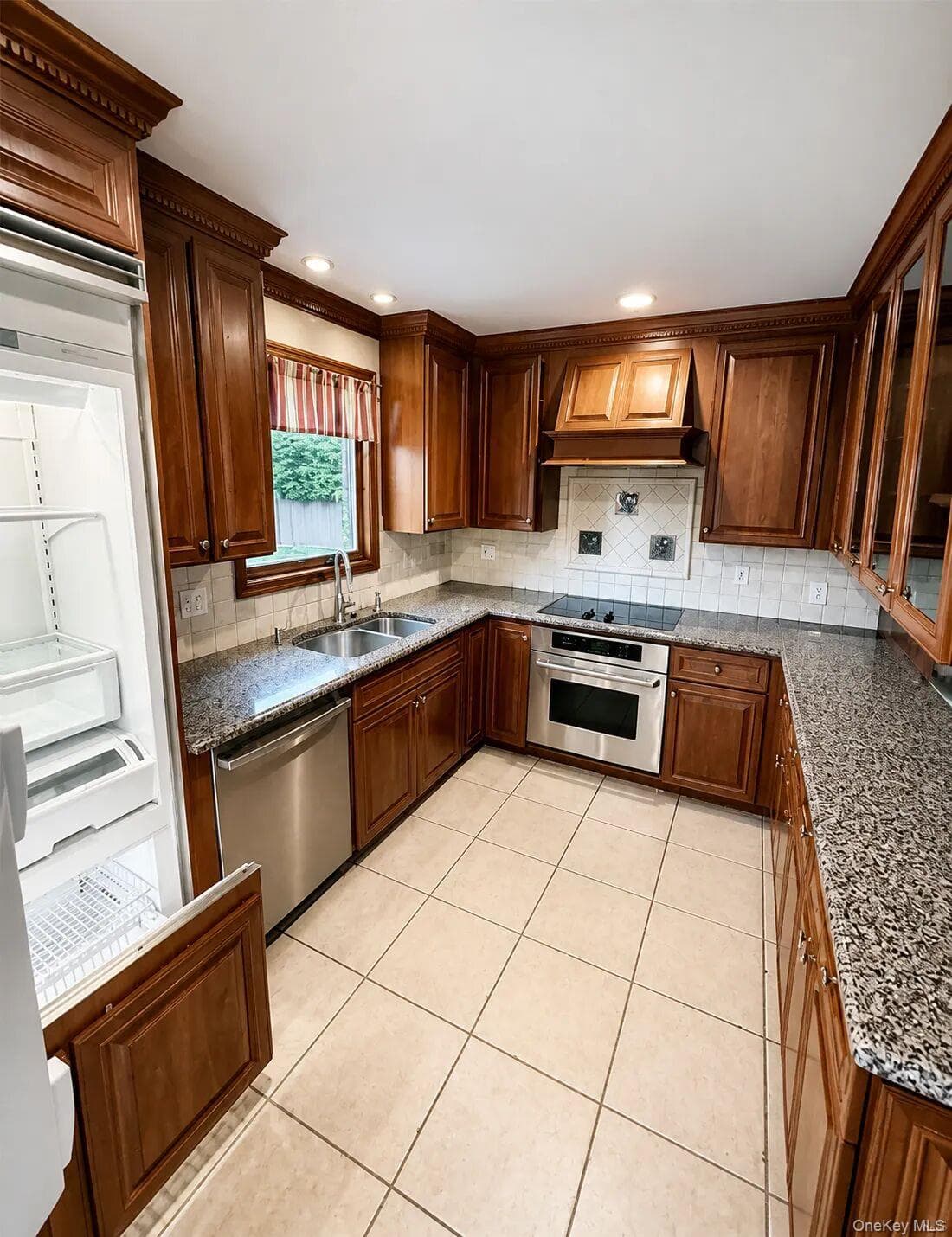396 Chestnut Avenue thumbnail 17