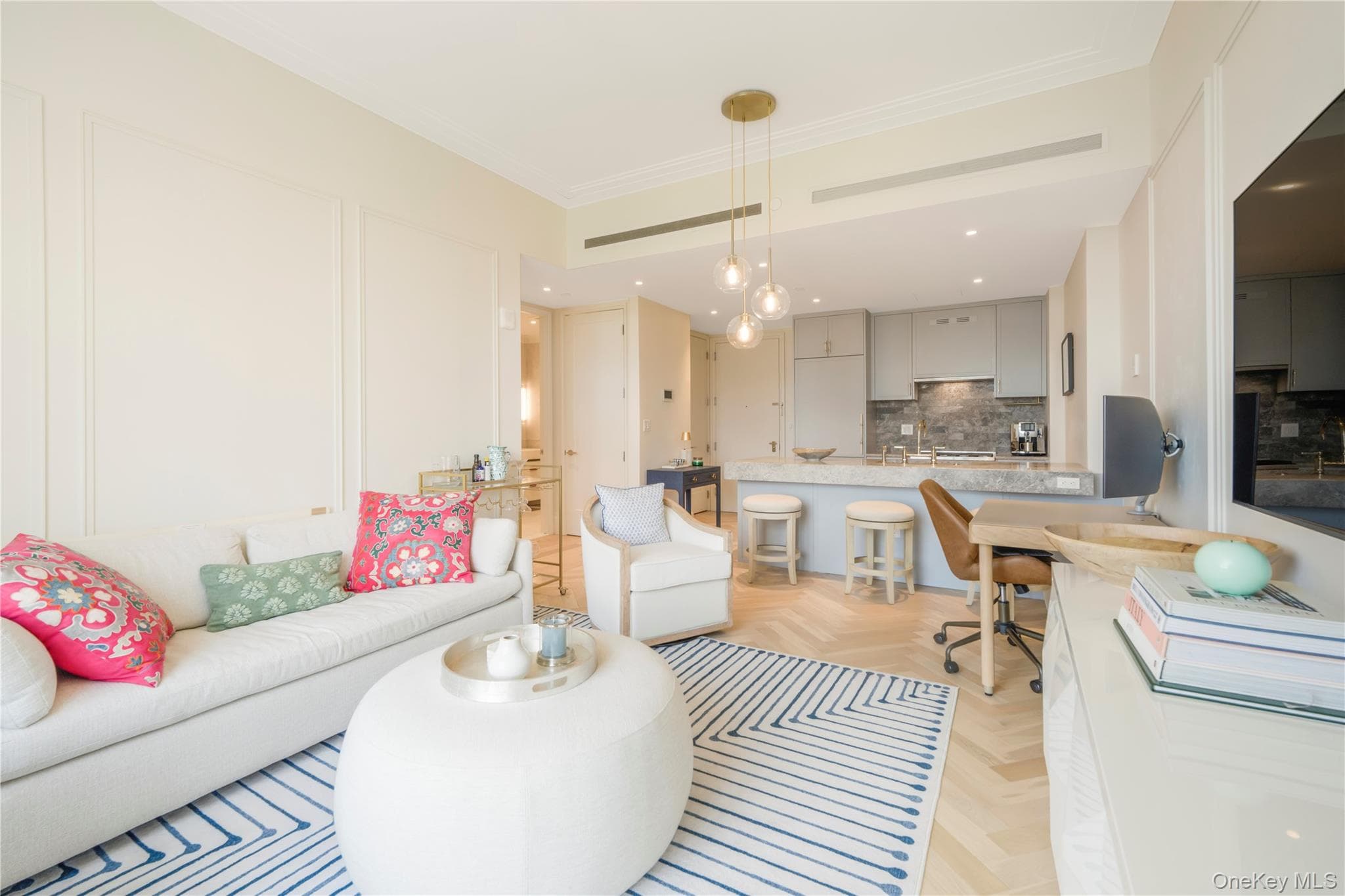 250 E 21st Street Unit: 9D thumbnail 3