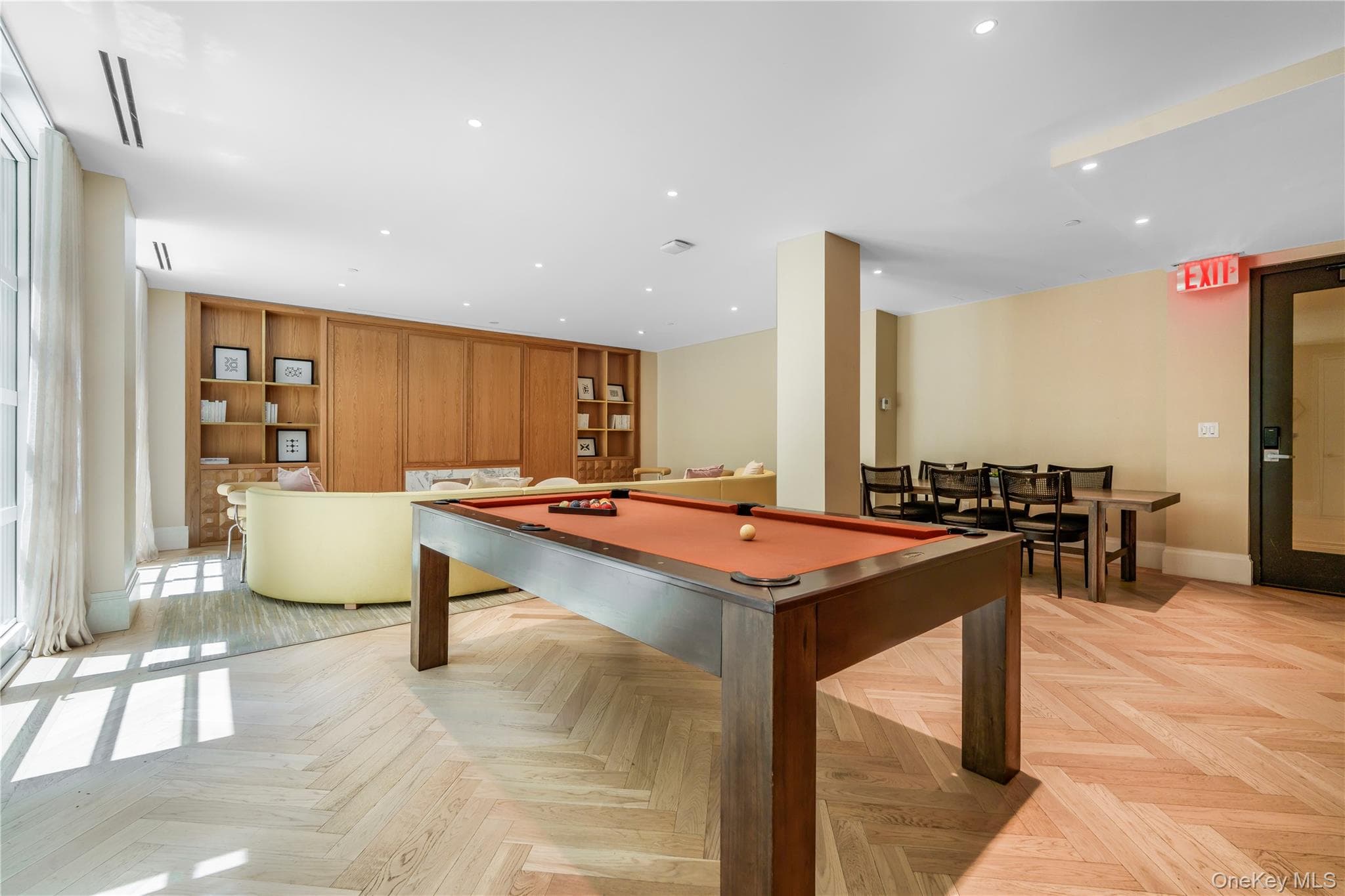 250 E 21st Street Unit: 9D thumbnail 10
