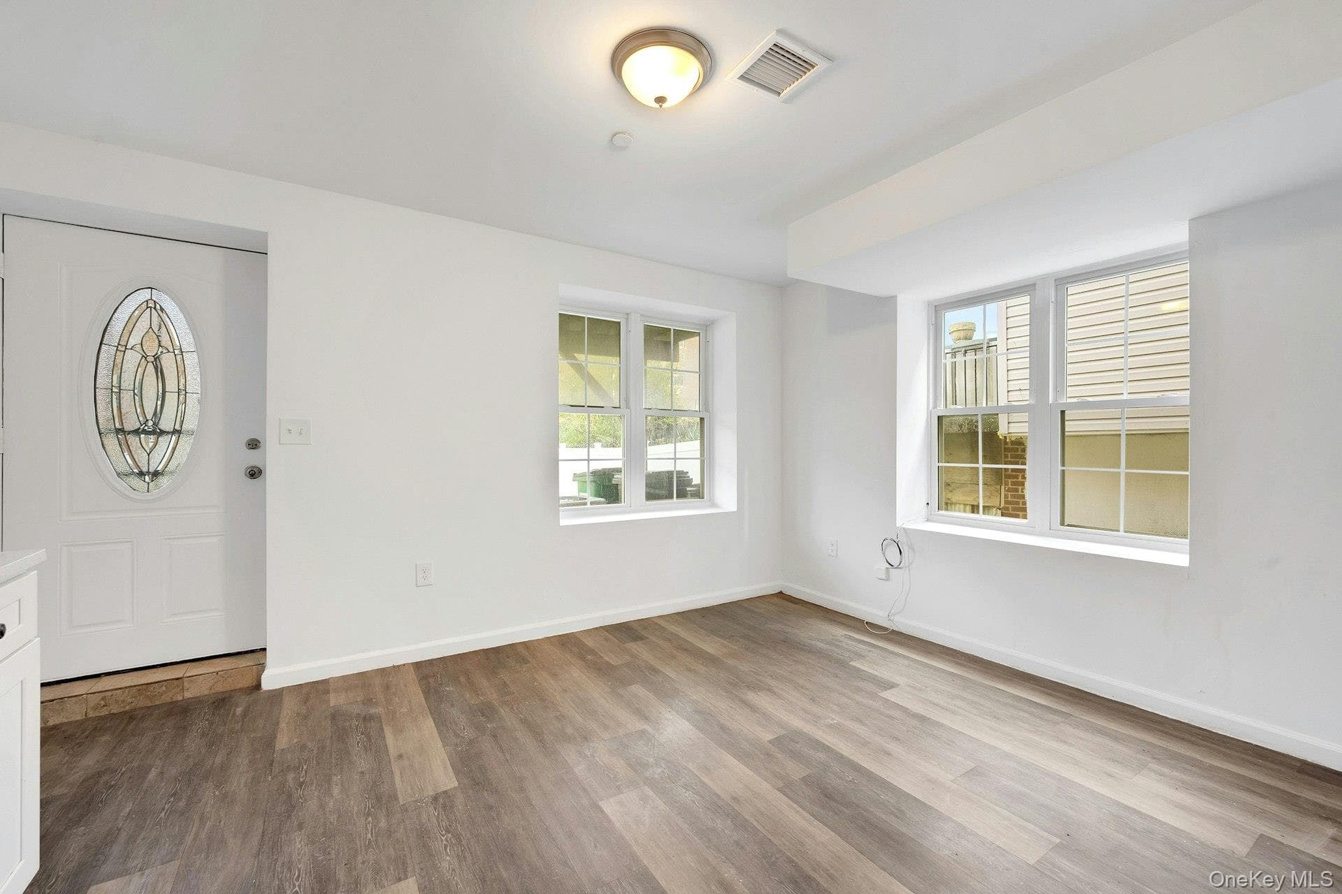 820 Hollywood Avenue thumbnail 33