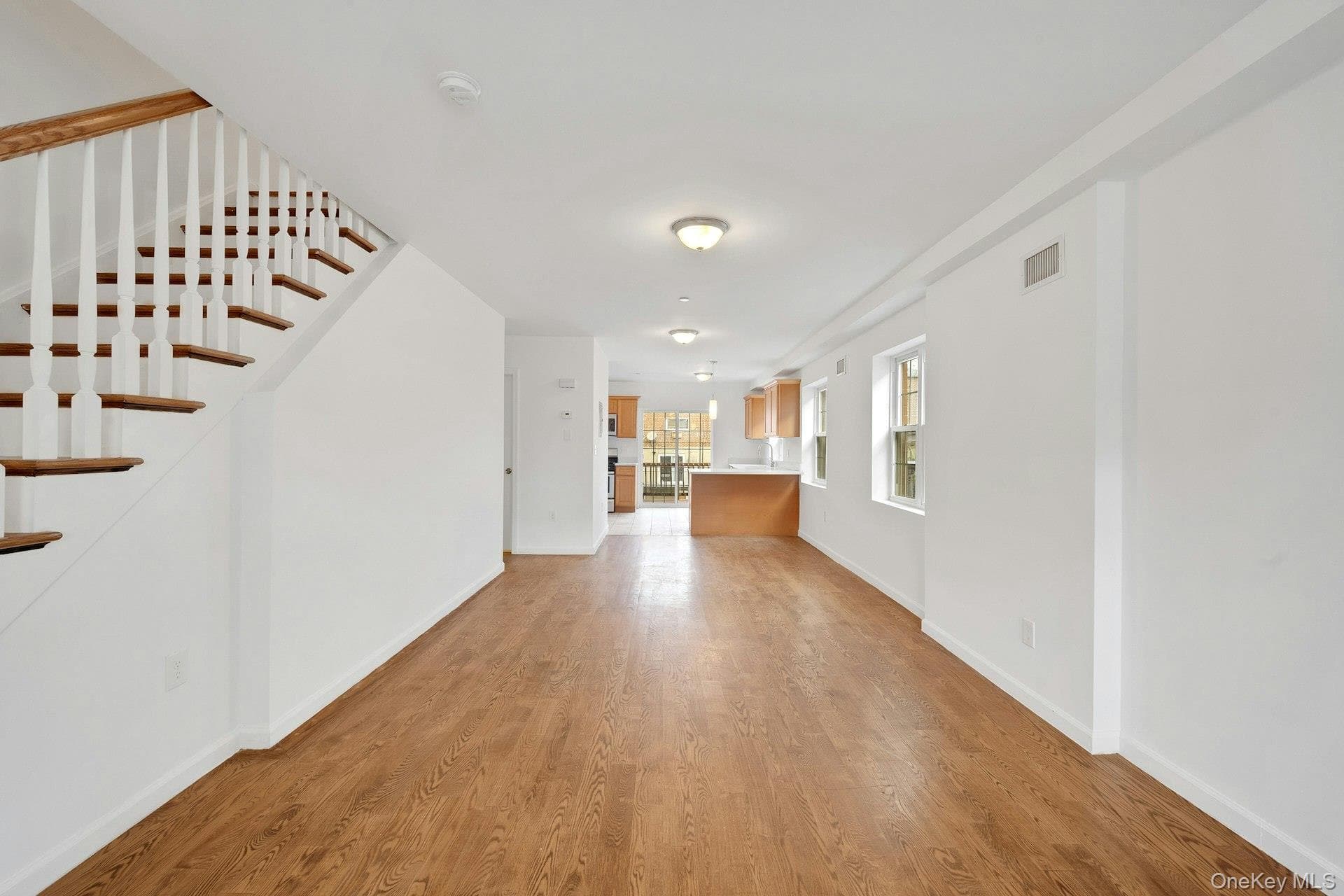 820 Hollywood Avenue thumbnail 7