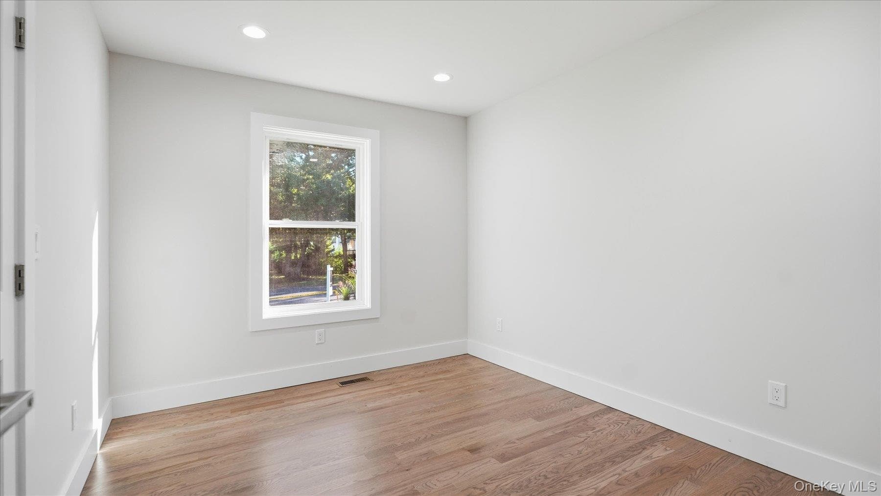 133B Shinnecock Avenue thumbnail 19