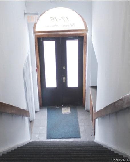 17-19 Marble Avenue thumbnail 15