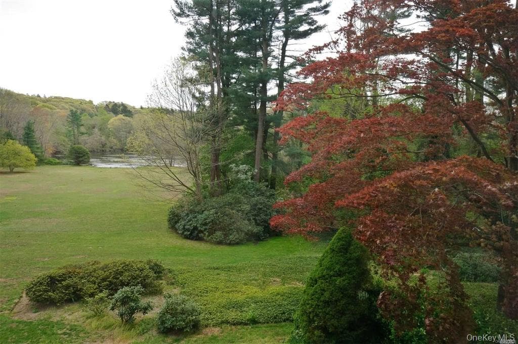 450 Oyster Bay Road thumbnail 25