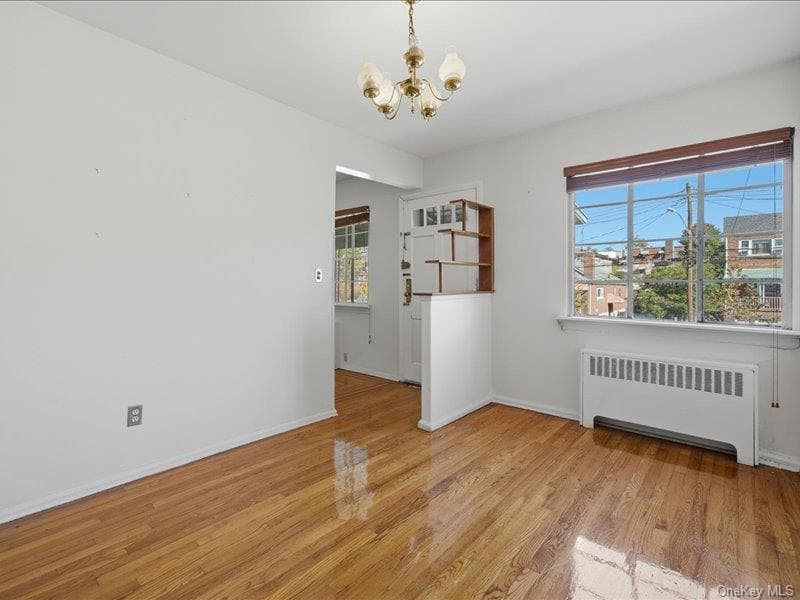 1058 E 211th Street thumbnail 6