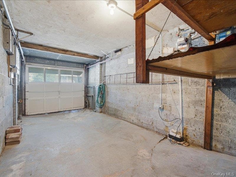 1058 E 211th Street thumbnail 22