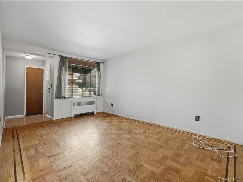 1058 E 211th Street thumbnail 14