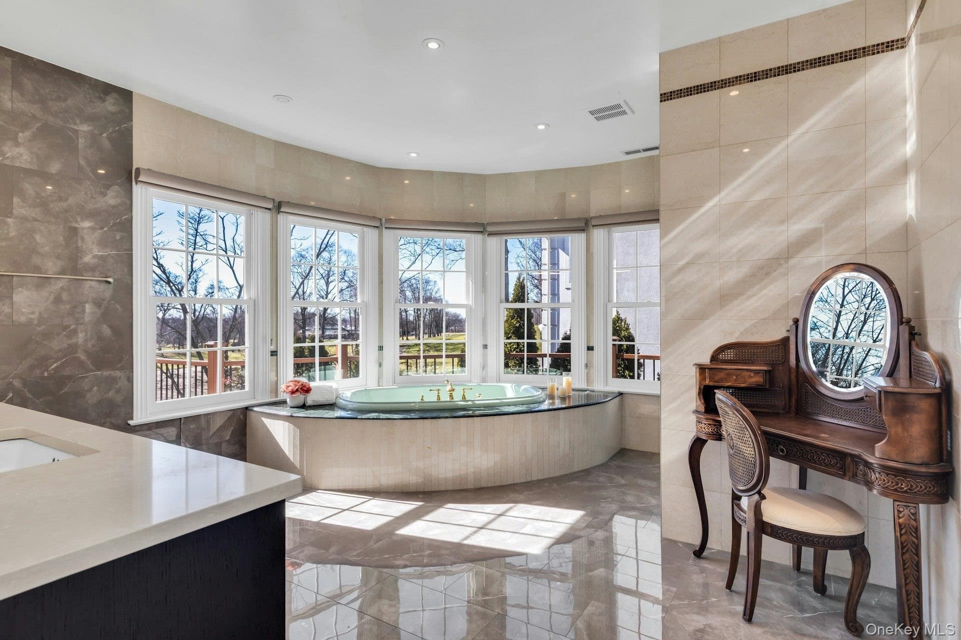 58 Stone Hill Drive thumbnail 23
