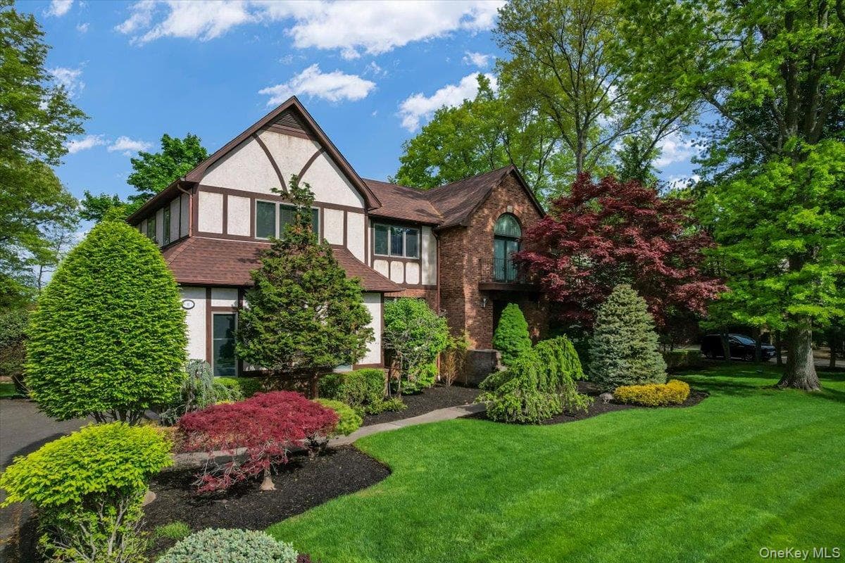11 Bartlett Road, Monsey