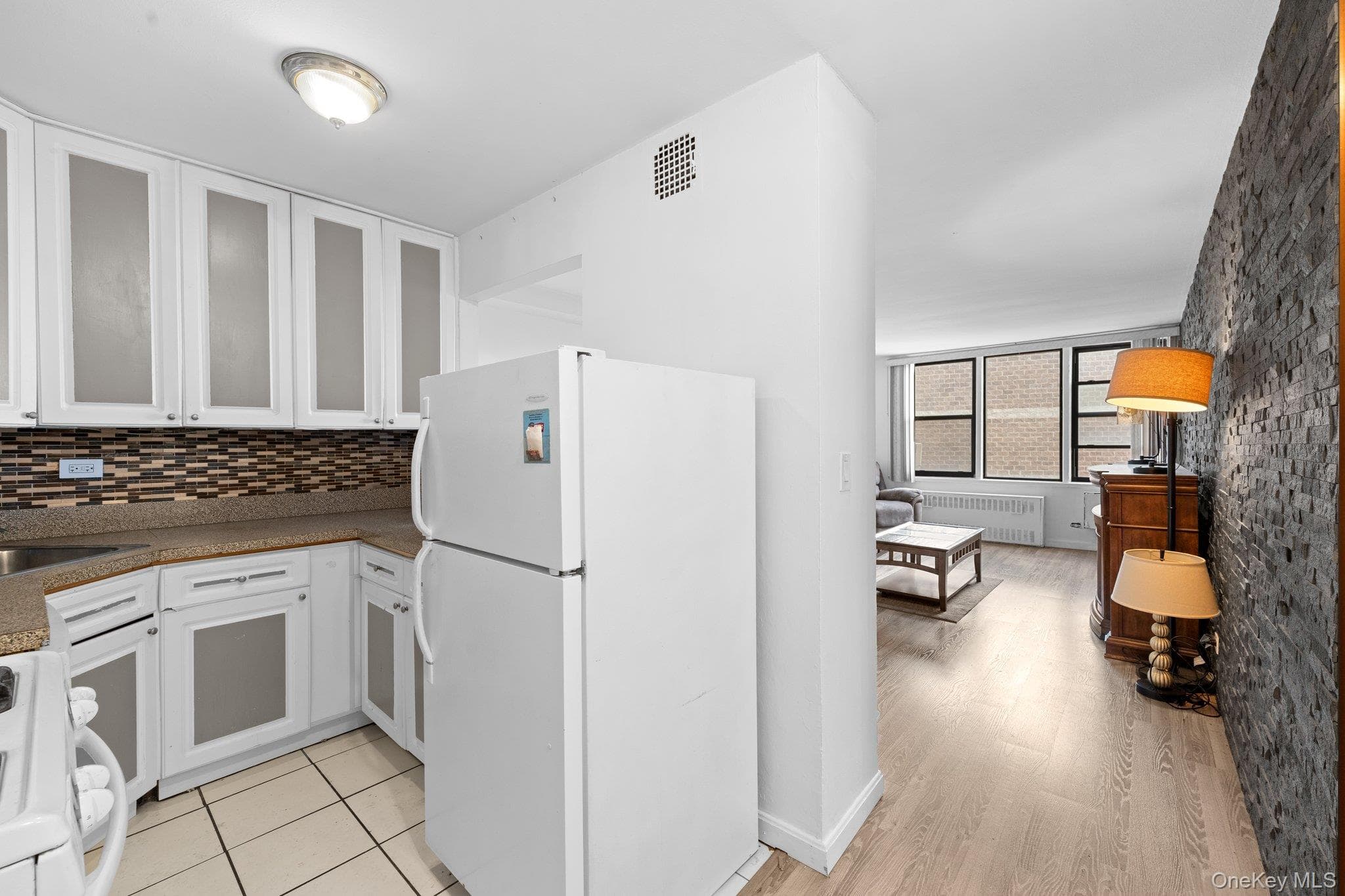 3121 Middletown Road Unit: 8A thumbnail 4
