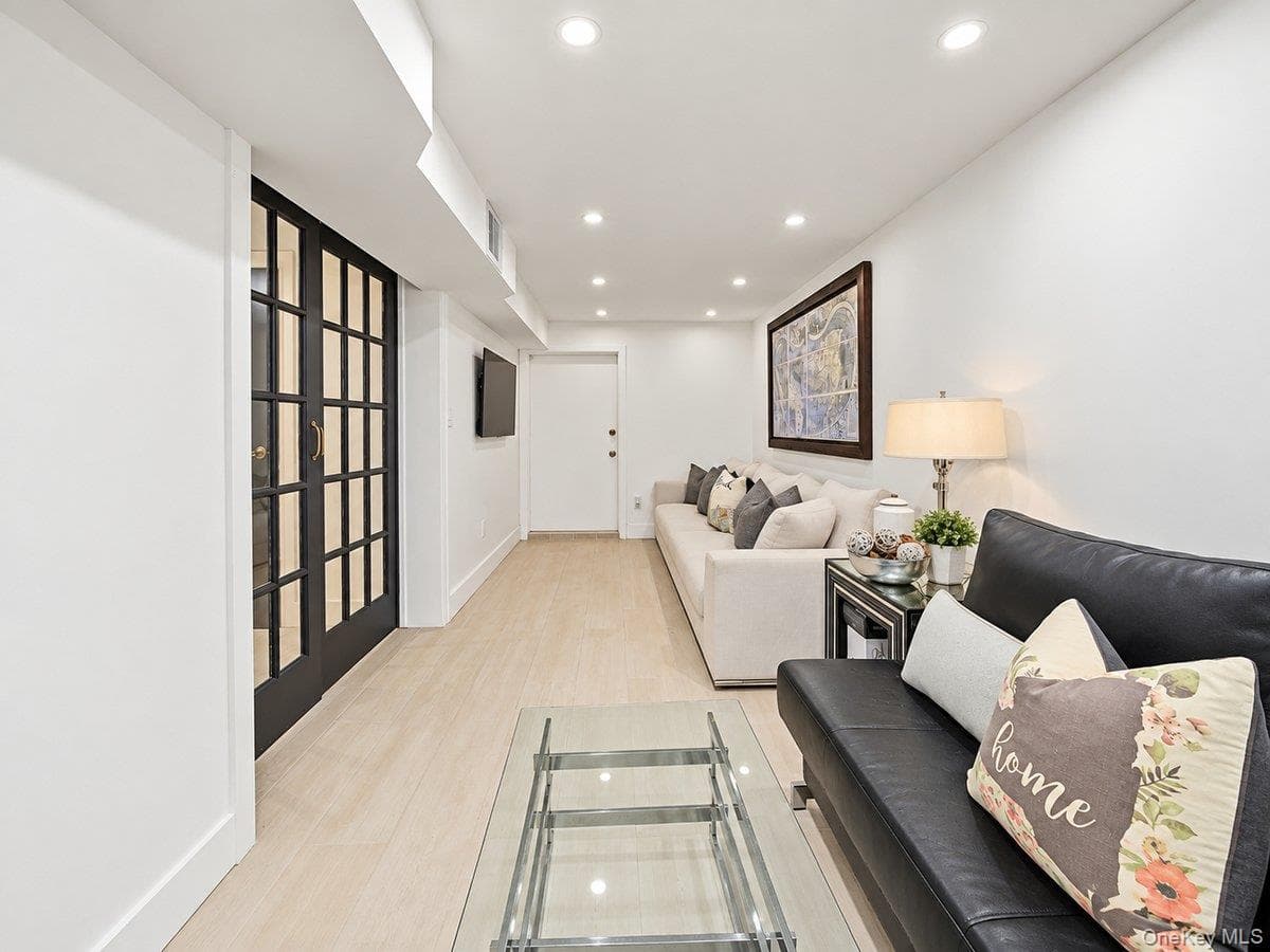 8494 Austin Street thumbnail 19