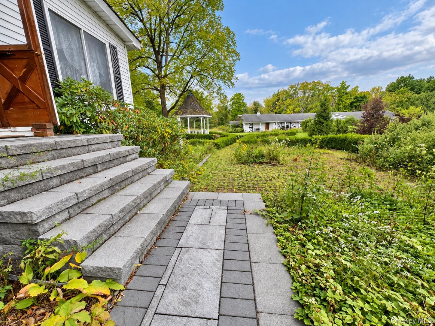 39 Maple Avenue thumbnail 7