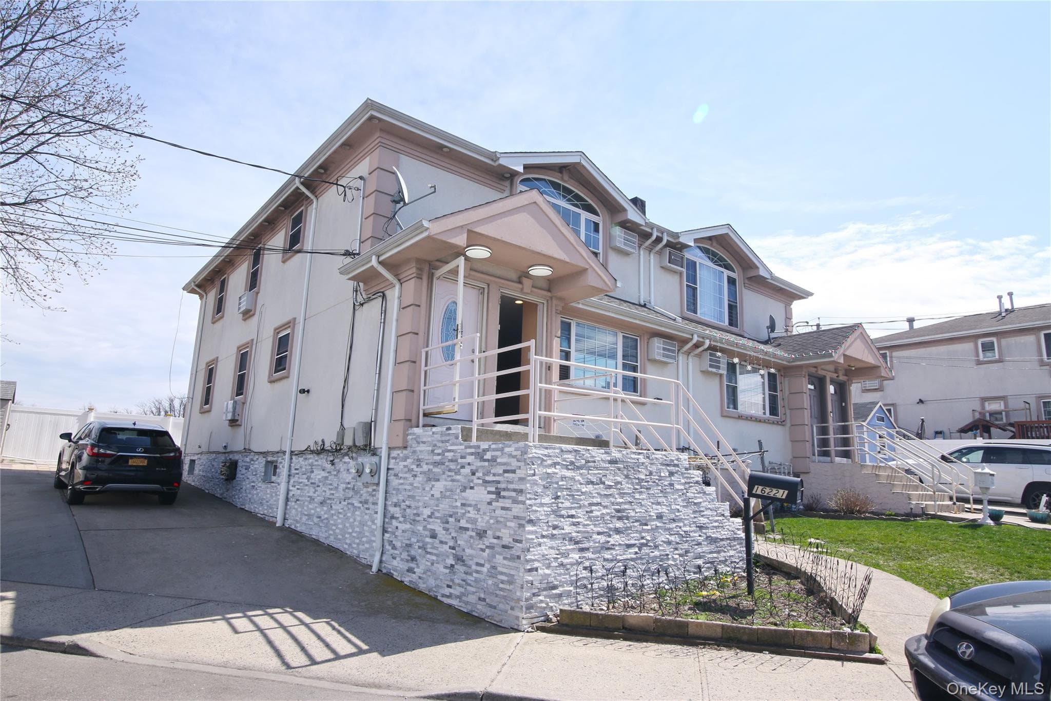 162-21 102nd Street thumbnail 3