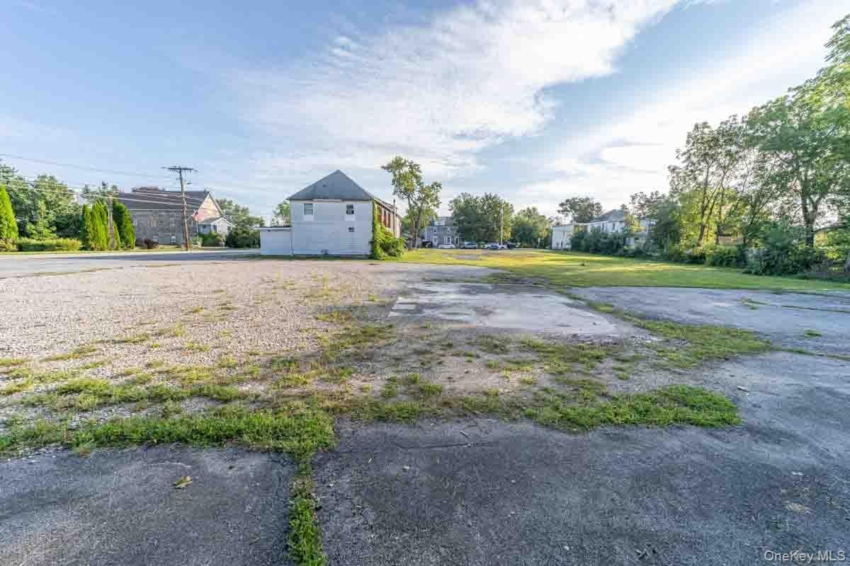 212 Homestead Avenue, Maybrook