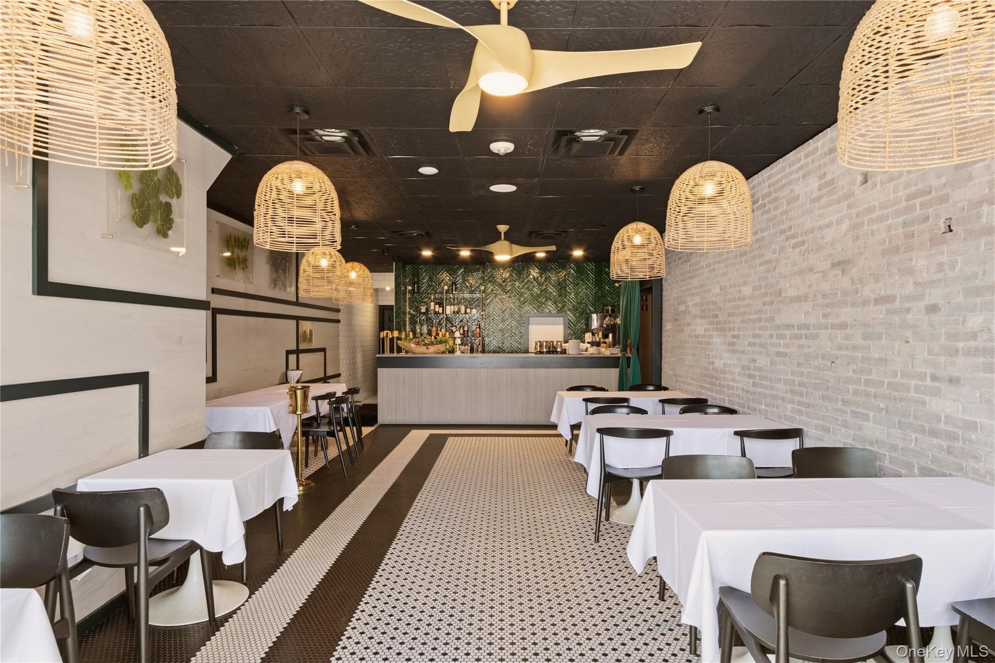 300-302 Main Street thumbnail 7