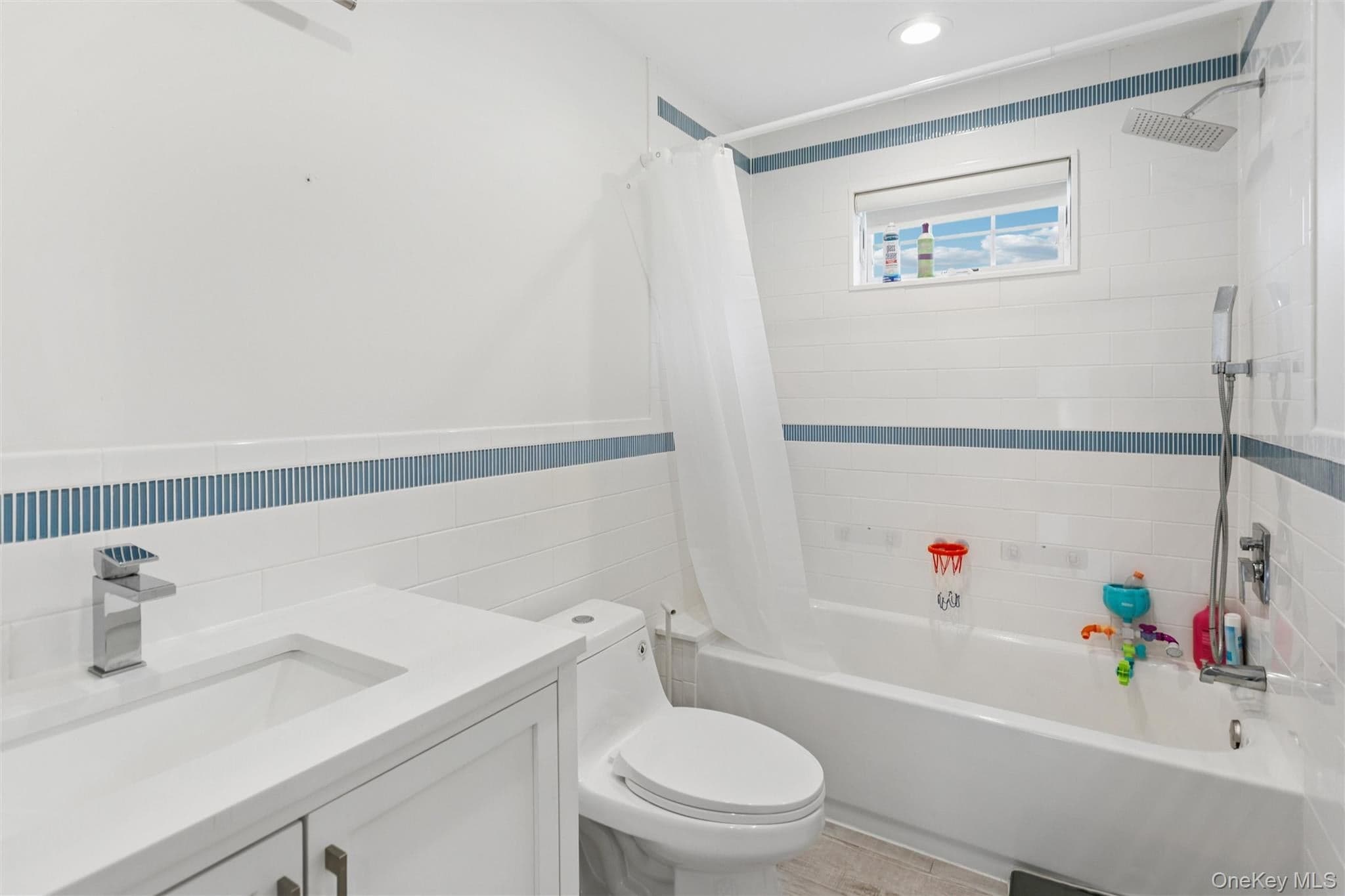 169 Mott Street thumbnail 24