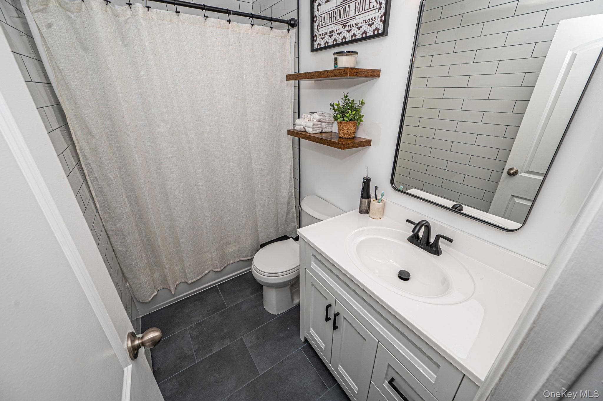 511 Devon Place thumbnail 13