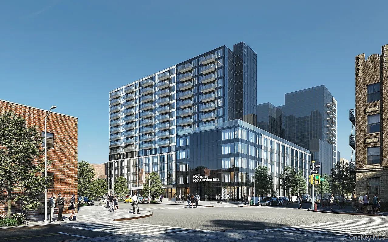 3371 Prince Street Unit: 12F, Flushing