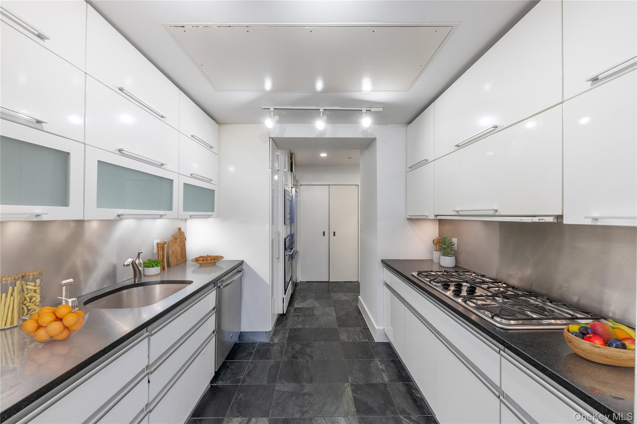 116 W 22nd Street Unit: 3 thumbnail 6