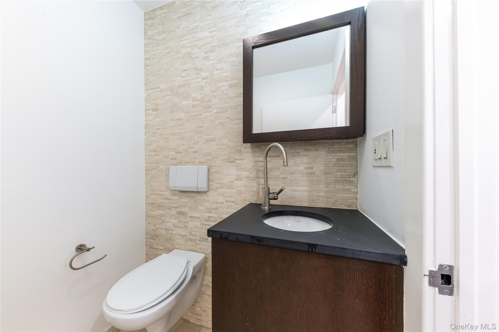 116 W 22nd Street Unit: 3 thumbnail 18
