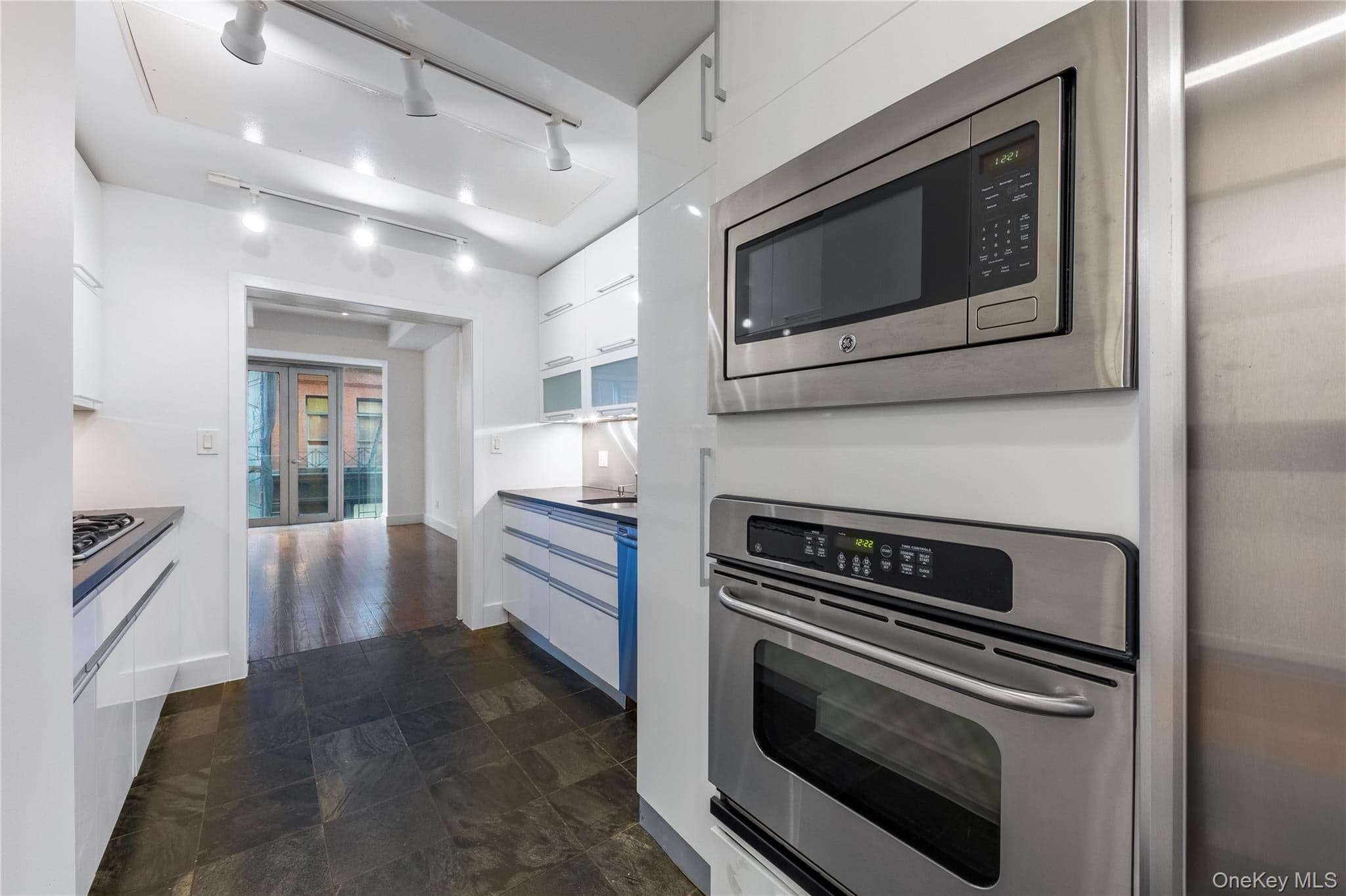 116 W 22nd Street Unit: 3 thumbnail 17