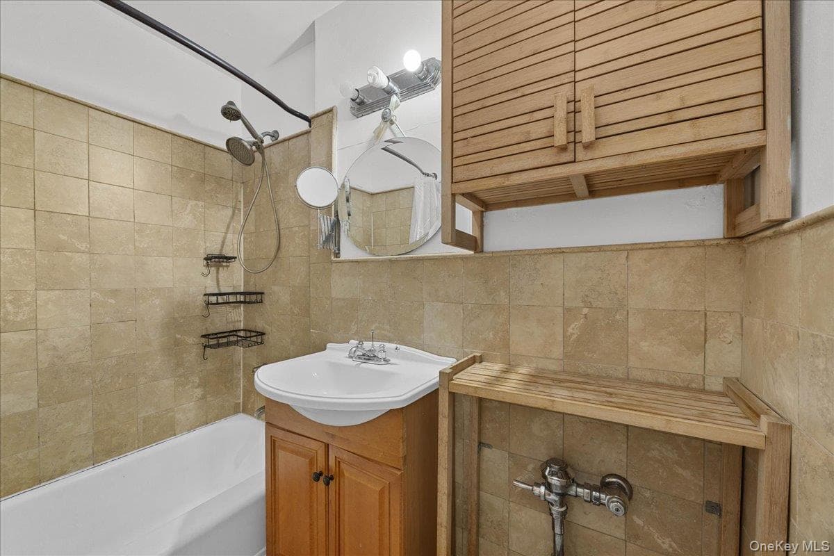 3176 Decatur Avenue Unit: 3A thumbnail 18