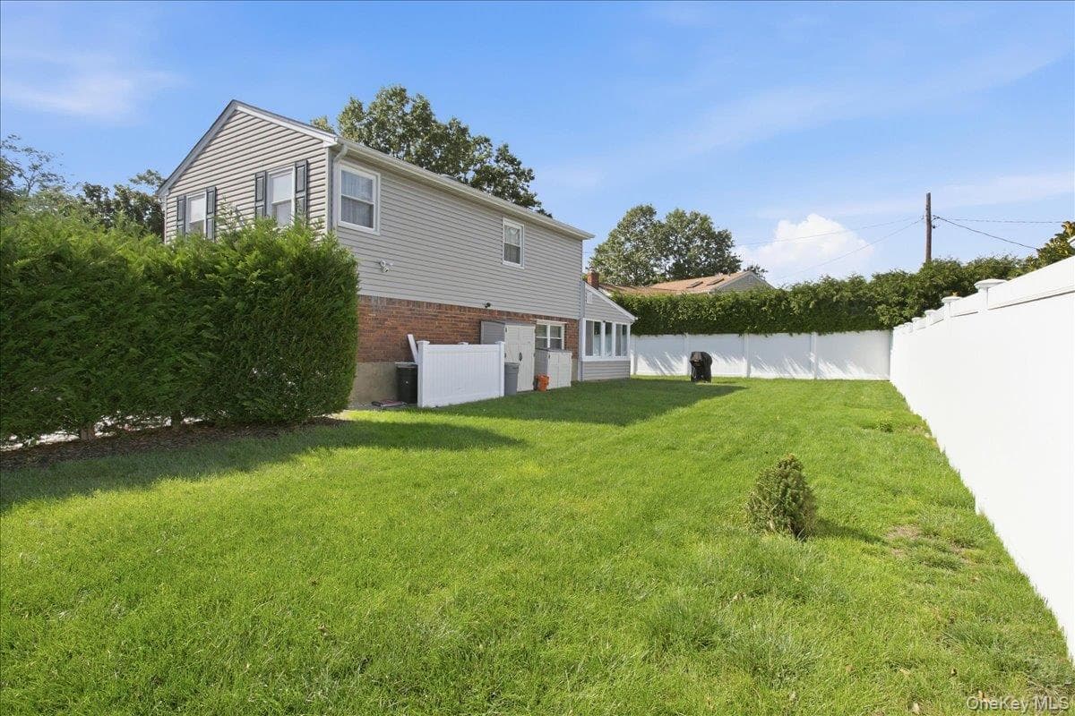840 Carolyn Court thumbnail 28