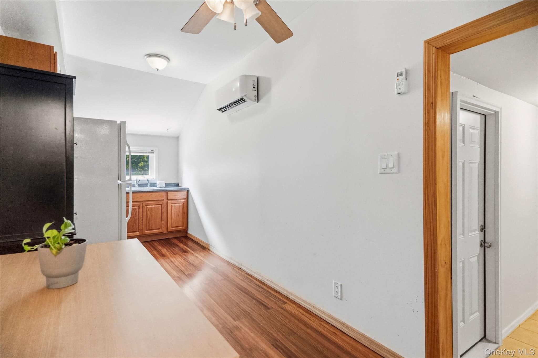 91 Spruce Avenue thumbnail 17