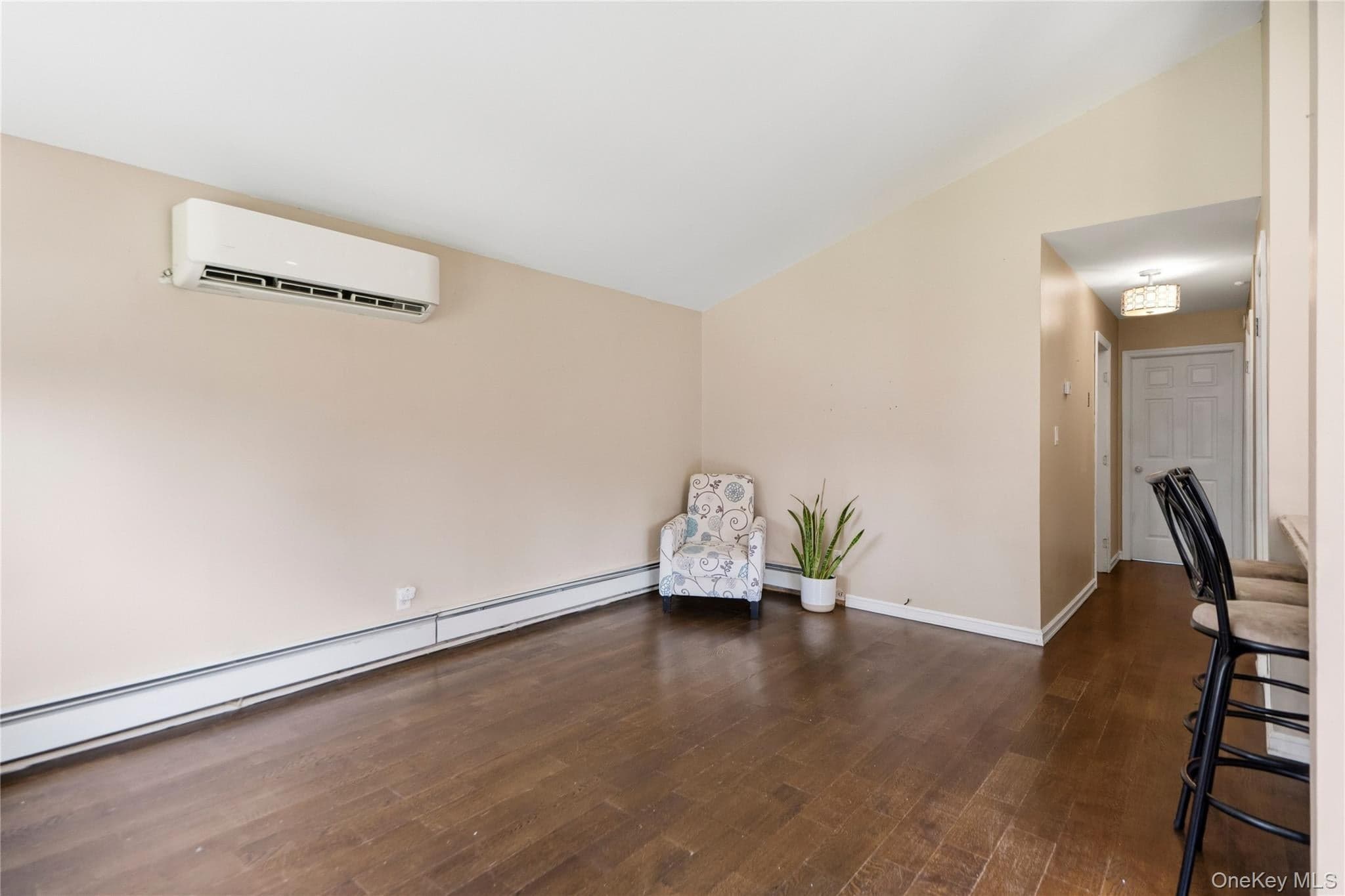 91 Spruce Avenue thumbnail 10
