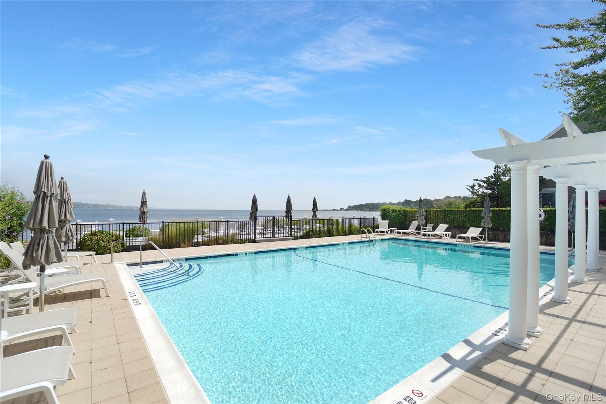 62 Canoe Place Road Unit: 625/6 thumbnail 17