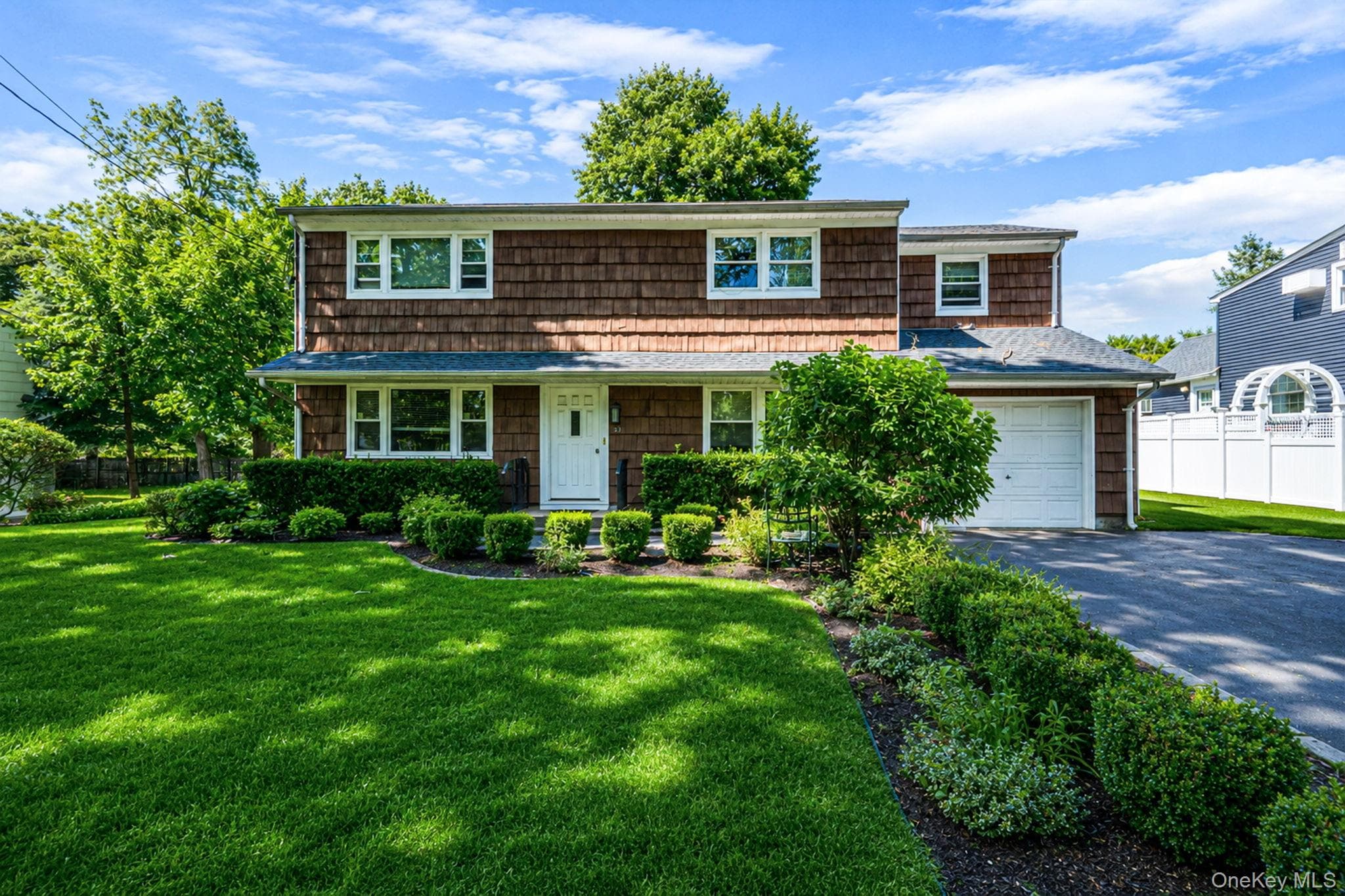 31 Crooked Hill Road, Huntington