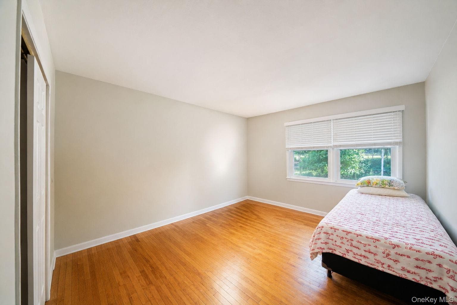 31 Crooked Hill Road thumbnail 18