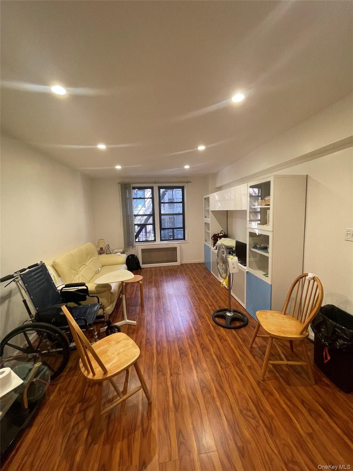 8425 Elmhurst Avenue Unit: 2S thumbnail 3