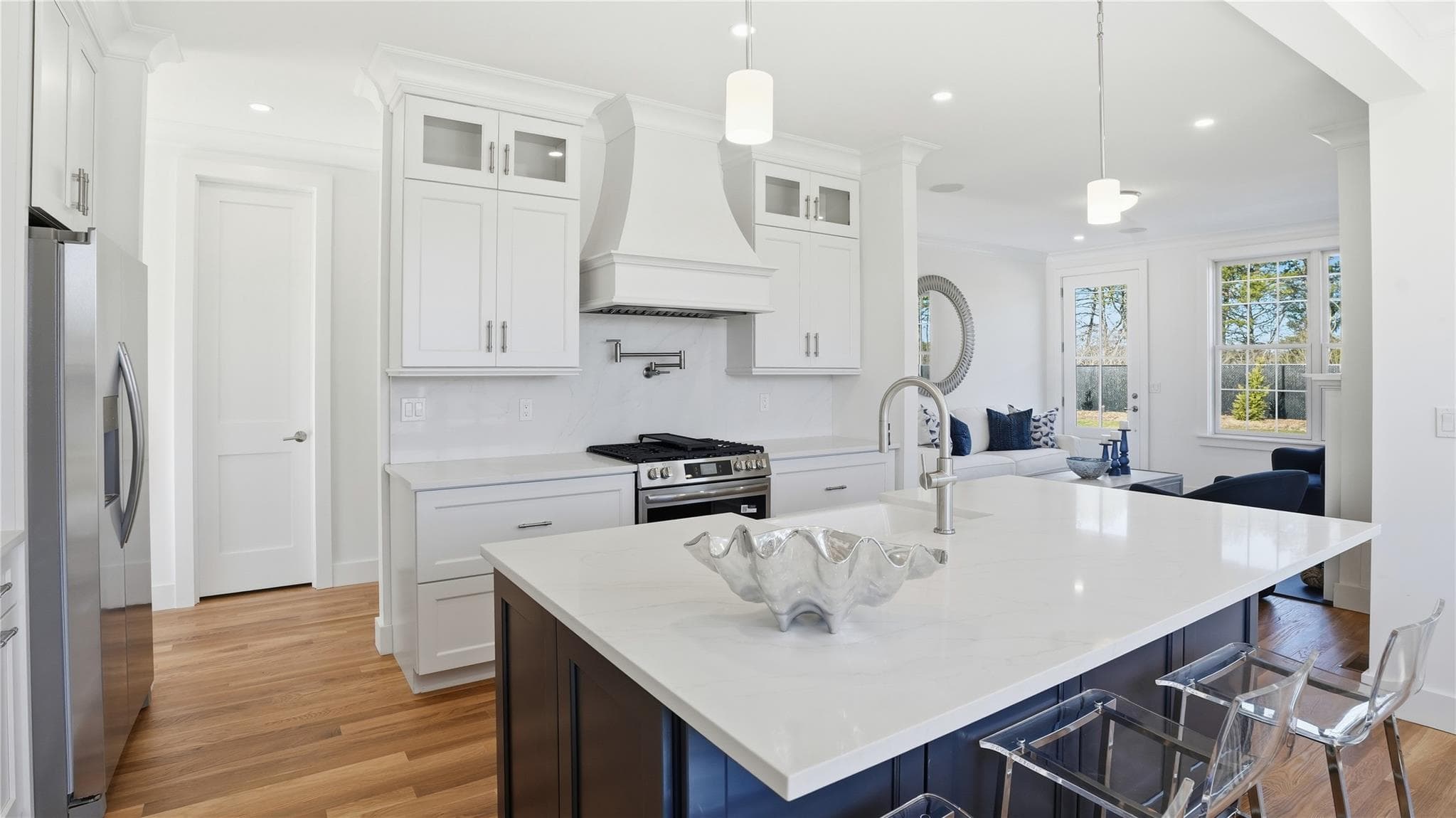 1203 West Loop Drive Unit: 1203 thumbnail 2