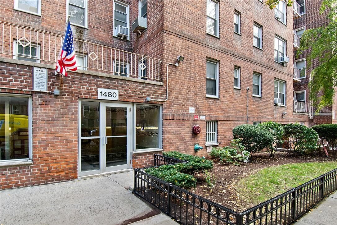 1480 Thieriot Avenue Unit: 1F, Bronx