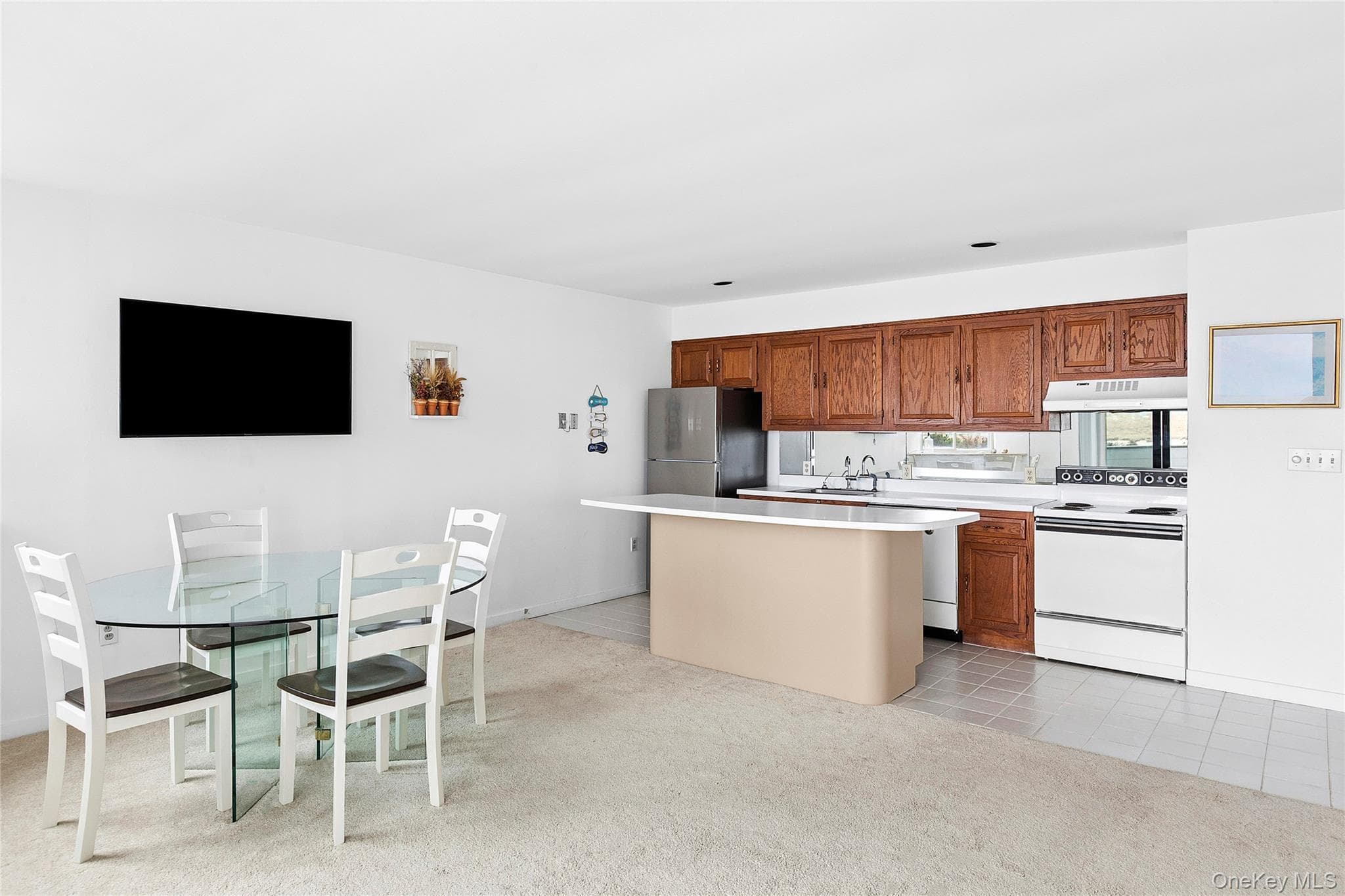 261 Dune Road Unit: 5 thumbnail 3