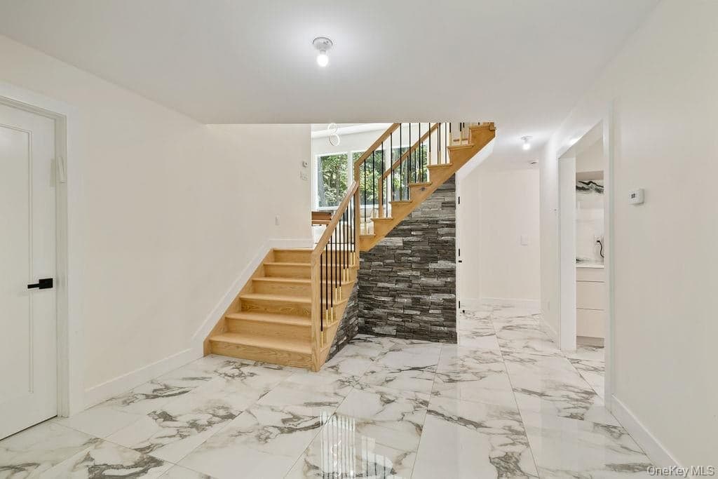 9 Wendover Lane thumbnail 14