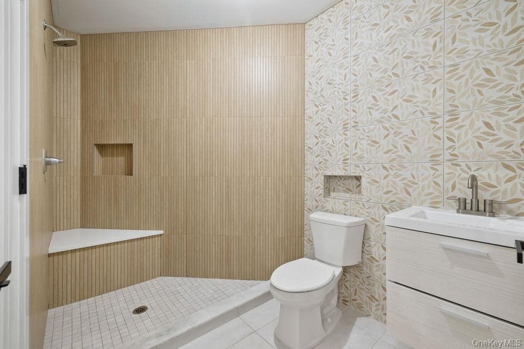 9 Wendover Lane thumbnail 32
