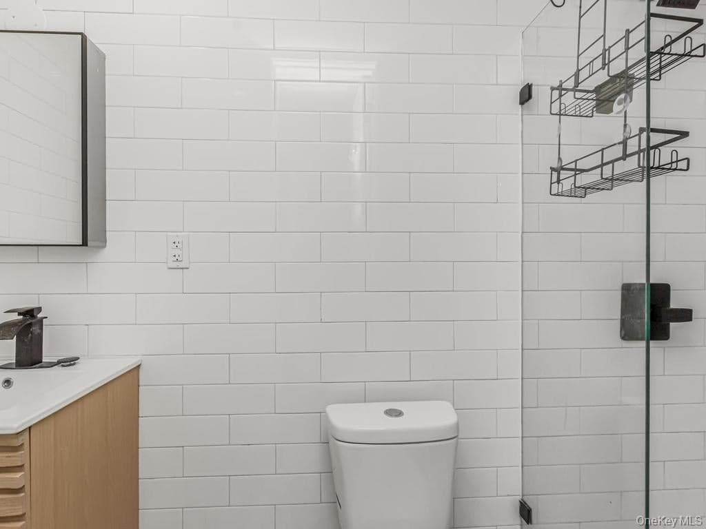 514 E 188th Street thumbnail 20