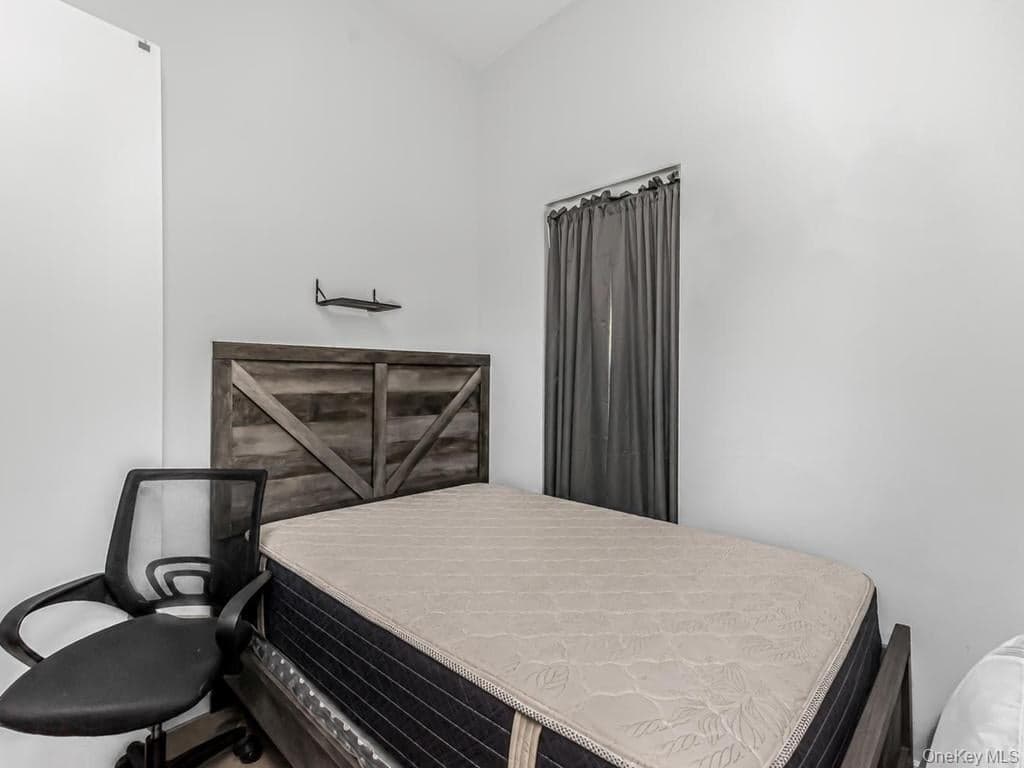 514 E 188th Street thumbnail 15
