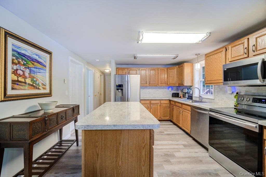 618 Hasbrouck Road thumbnail 11