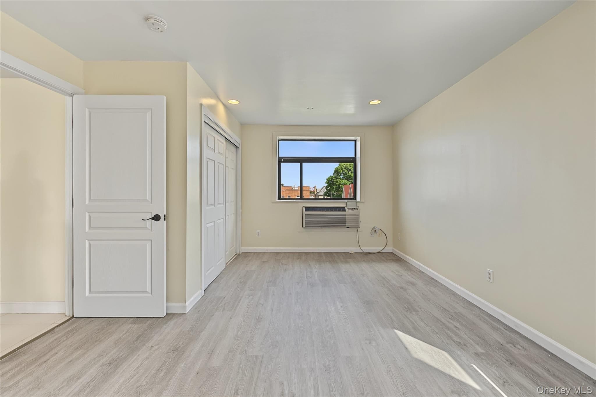 41-39 149th St St Unit: 3F thumbnail 21