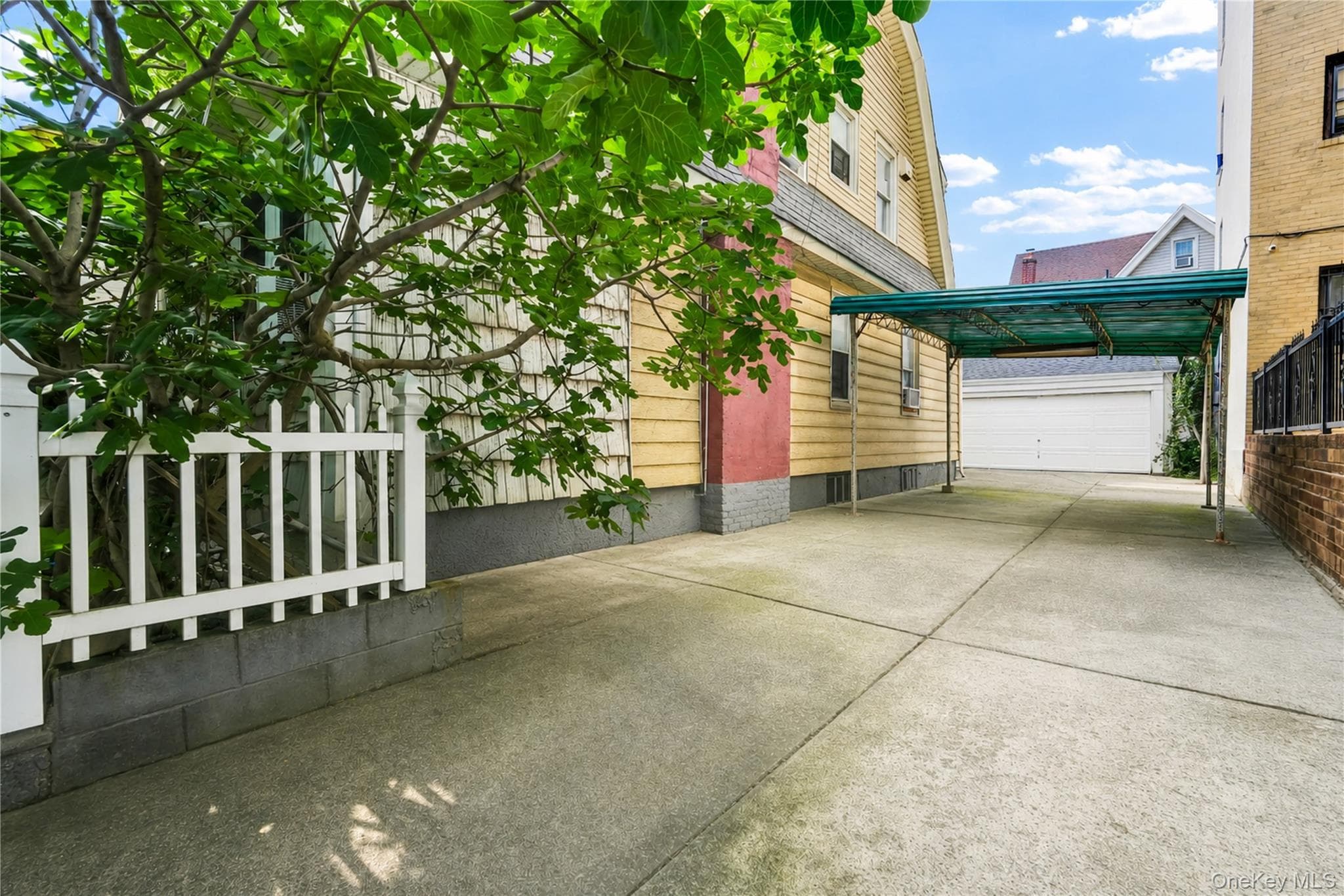 172-15 89th Avenue thumbnail 3