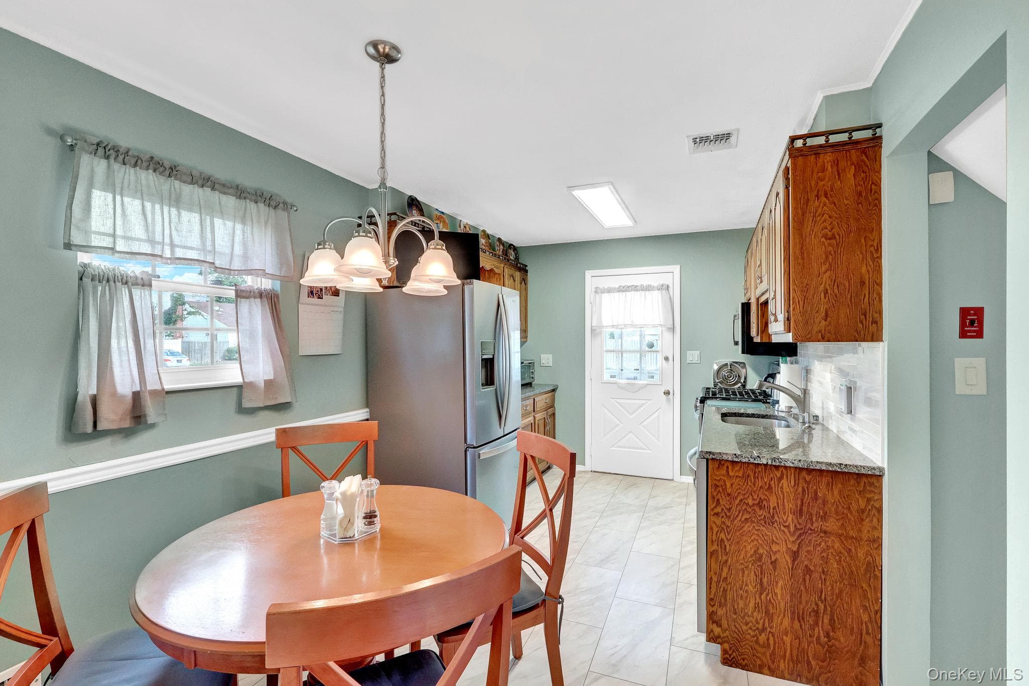 820 N Hamilton Avenue thumbnail 11