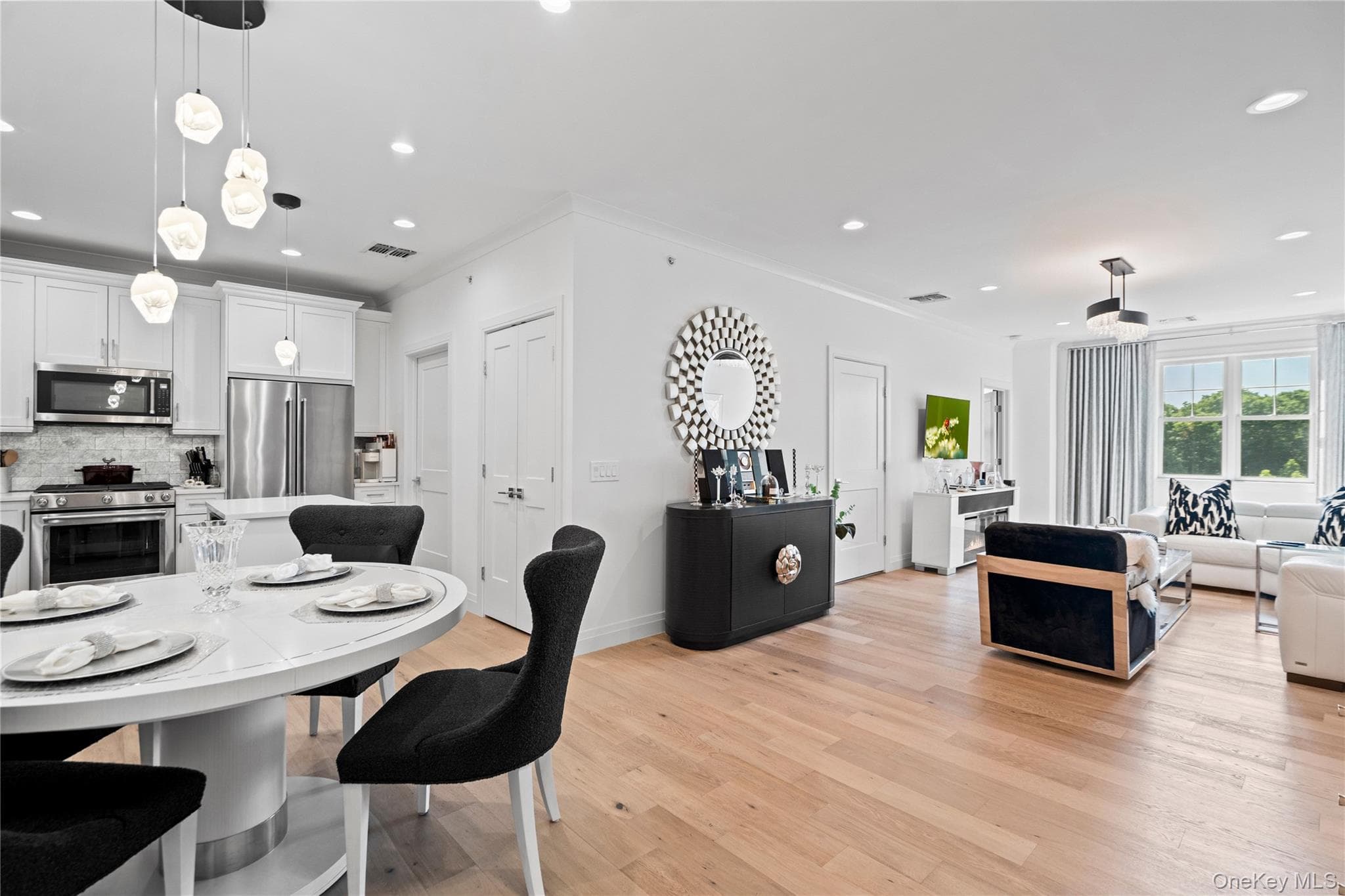 19303 Aspenwood Drive thumbnail 3